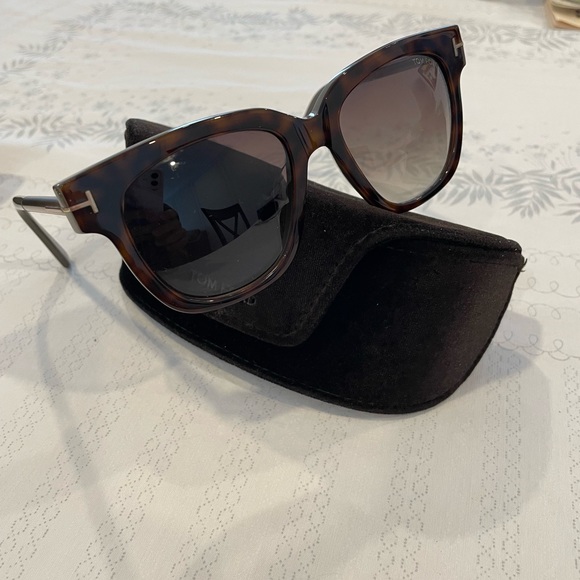 Tom Ford Sunglasses - Picture 3 of 5